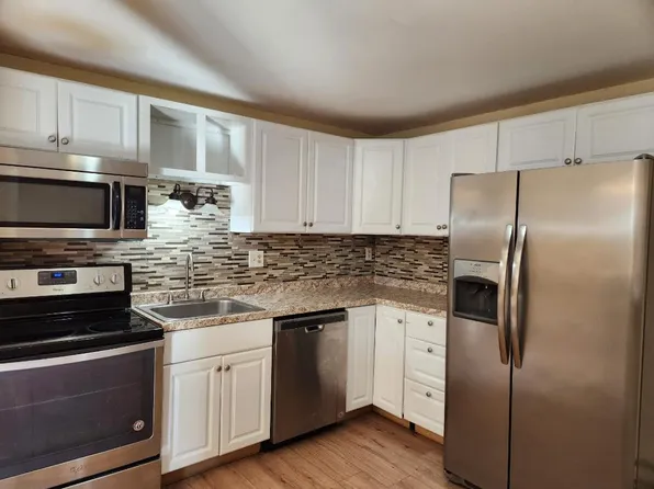 8115 Weblank Way, Clay, NY 13041
