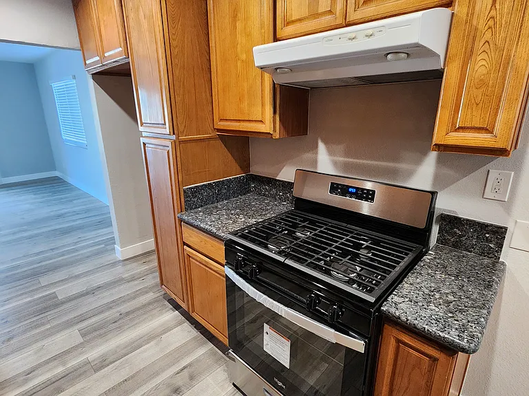 12874 Norris Ave — Photo 7