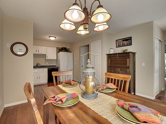 5th image of 226 Cambria Ct