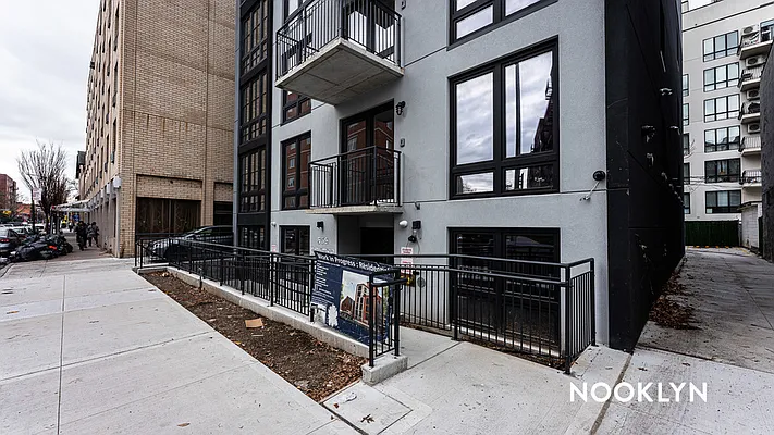 Rented by Nooklyn NYC LLC | media 30