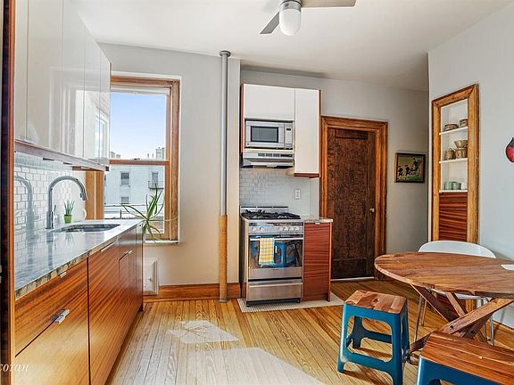 3rd image of 661 41st St APT 3C