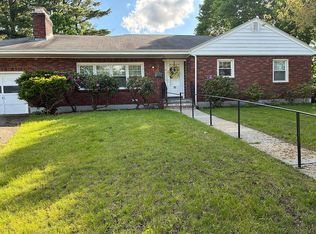 22 Maxdale Rd, Worcester, MA 01602