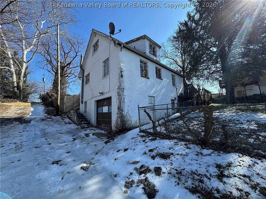 1902 Enslow Ave photo 1
