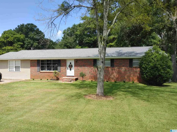 1021 Alice Dr, Sylacauga, AL 35150