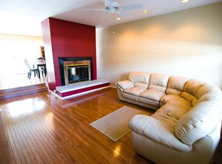 168 Barley Sheaf Dr, East Norriton, PA 19403