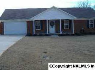 15852 Quinn Rd, Athens, AL 35611