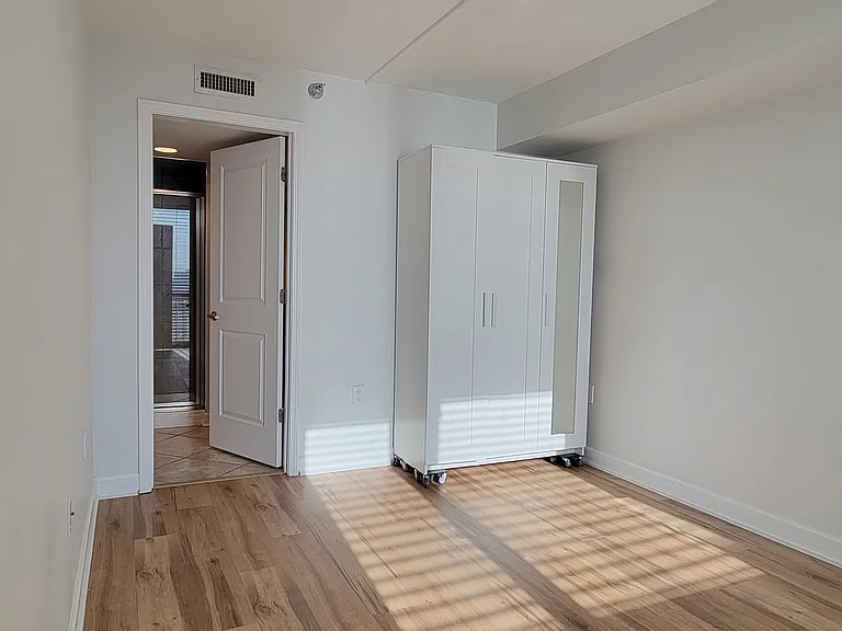 600 E Admiral Blvd #1003 — Photo 18