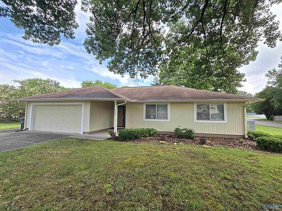 5th image of 2000 Hackberry Grn SE