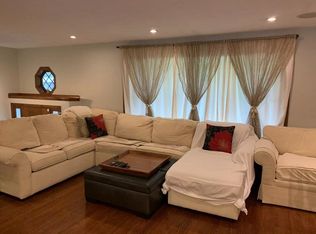 9 Woodcrest Dr, Tewksbury, MA 01876