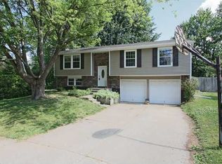 7712 Home Dr, Fishers, IN 46038