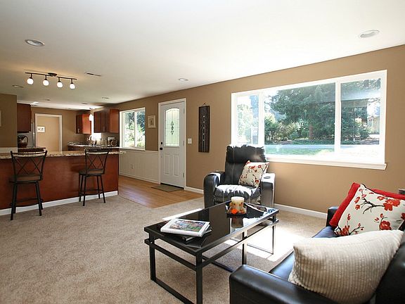 4th image of 21304 NE 61st St