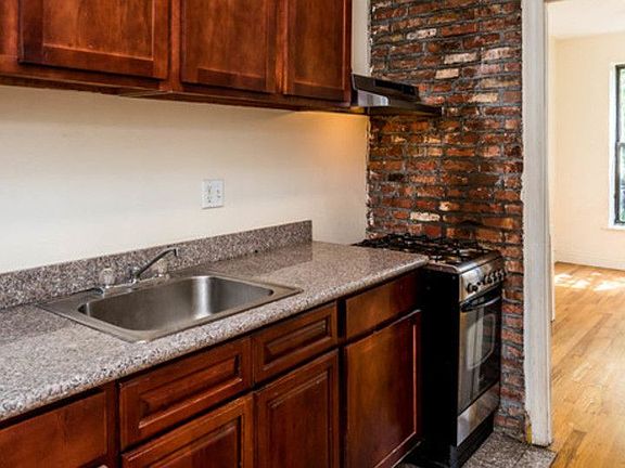 2nd image of 346 Gates Ave APT 3B