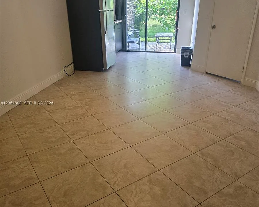 818 E Palm Run Dr #0