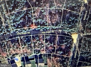 8 Jolly Roger Dr, Barnegat, NJ 08005