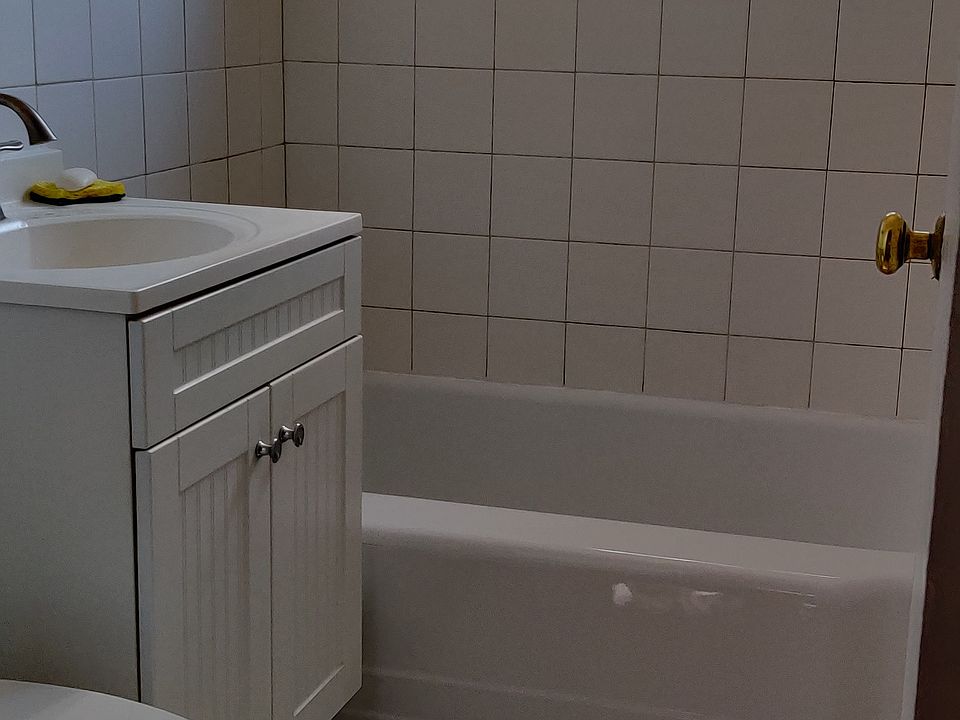 2nd image of 3020 Edwin Ave APT 1G