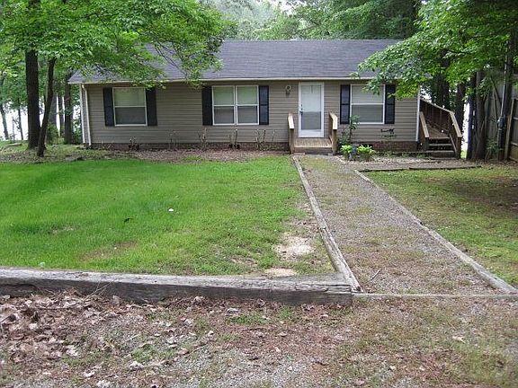 2nd image of 891 Hawthorne Dr