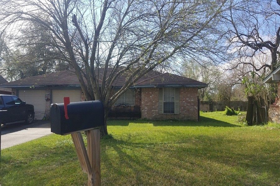 2nd image of 8803 Brackley Ln