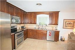 4th image of 10106 Moorberry Ln