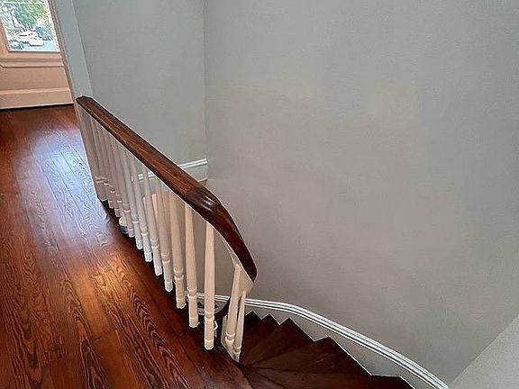 3rd image of 309 Summit Ave