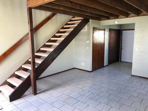 1015 Chartrand Ave, Edmond, OK 73034