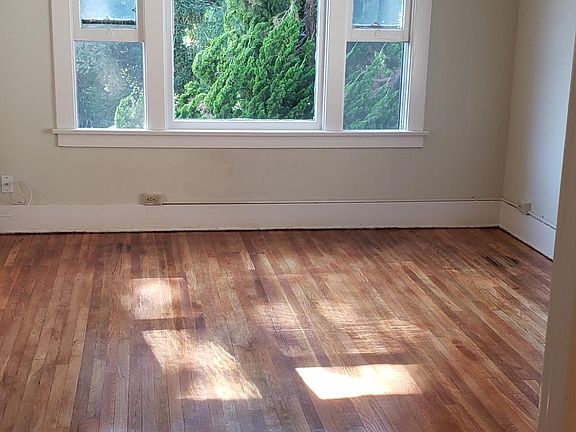 2nd image of 2752 E 1st St #10