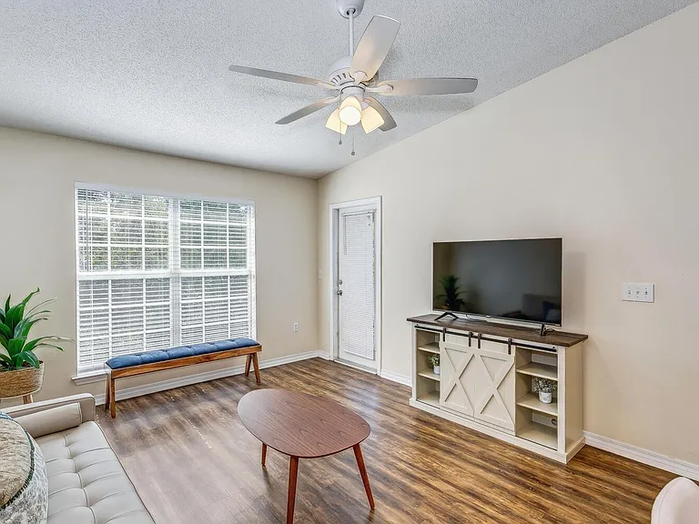 7101 Joy St #H7 — Photo 6