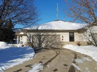 15081 Derby Cir, Rosemount, MN 55068