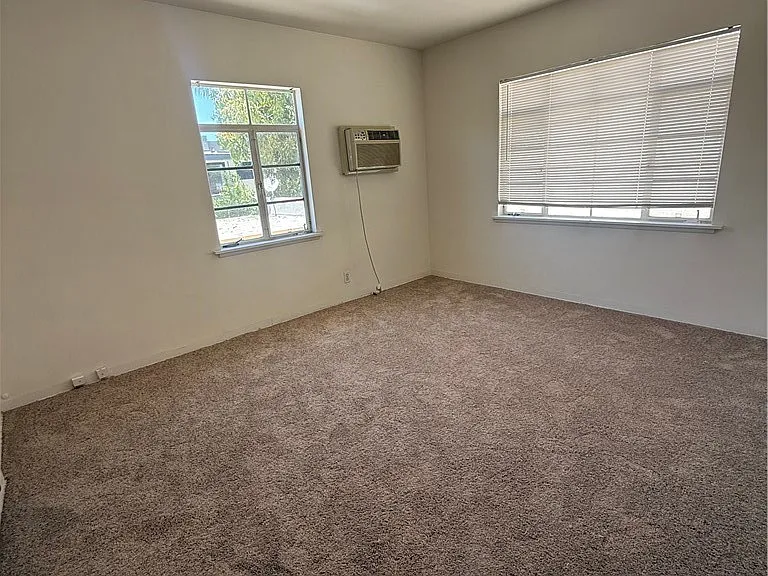 4909 Coldwater Canyon Ave #6 — Photo 4