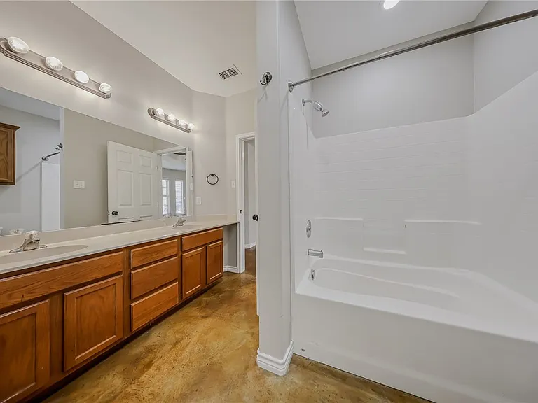 6630 Rhine Dr #B — Photo 17