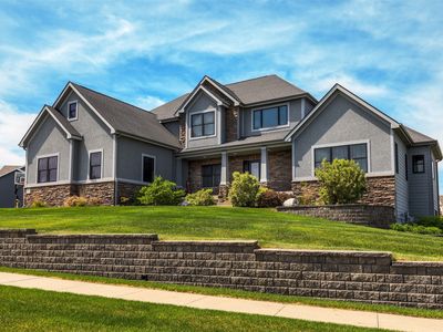 1905 Normandy Dr, Carlisle, IA, 50047