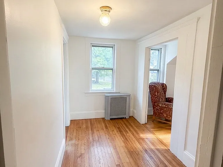 35 Maple St — Photo 9