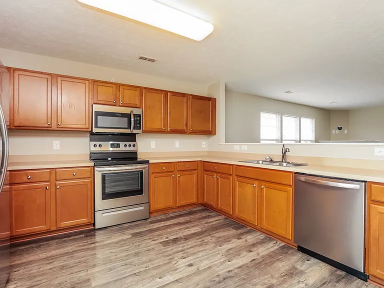 924 Grand Oak Dr — Photo 8