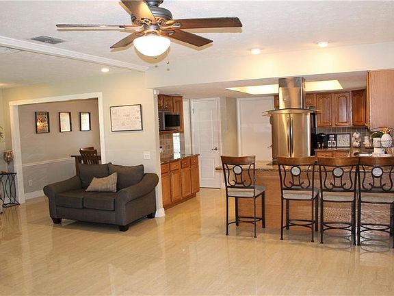 3rd image of 3805 Ravenna Dr