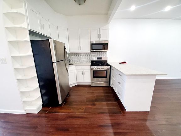 2nd image of 7121 7th Ave #2