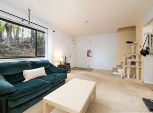 51 Acorn St UNIT 51, Bridgeport, CT 06606