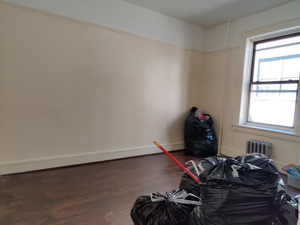 2nd image of 265 Ocean Ave #3