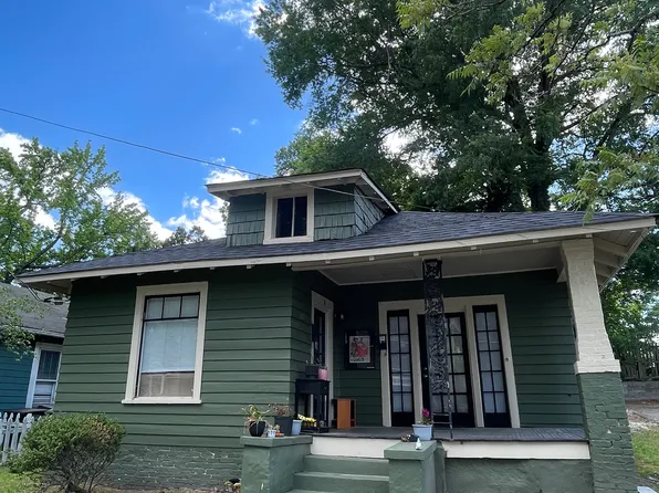 515 Charter Pl #A, Greensboro, NC 27405