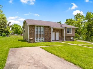 Essex-1304, A/B, Columbia, MO 65203