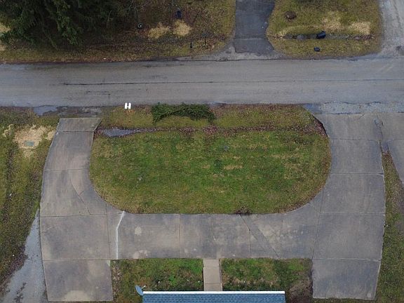 4th image of 7634 Rosewood Dr