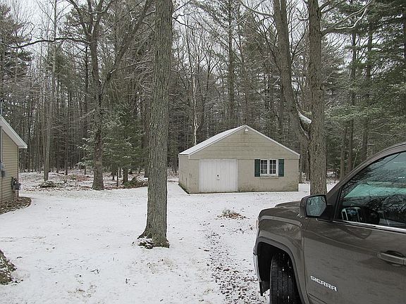 3rd image of 3739 E Cedar Lake Dr