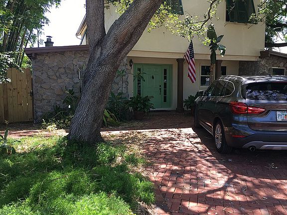 2nd image of 1610 NE 47th Ct