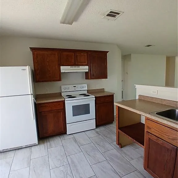 5408 N 35th St — Photo 3