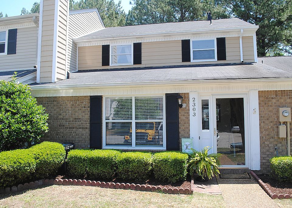 1st image of 2303 Fairfax Ln