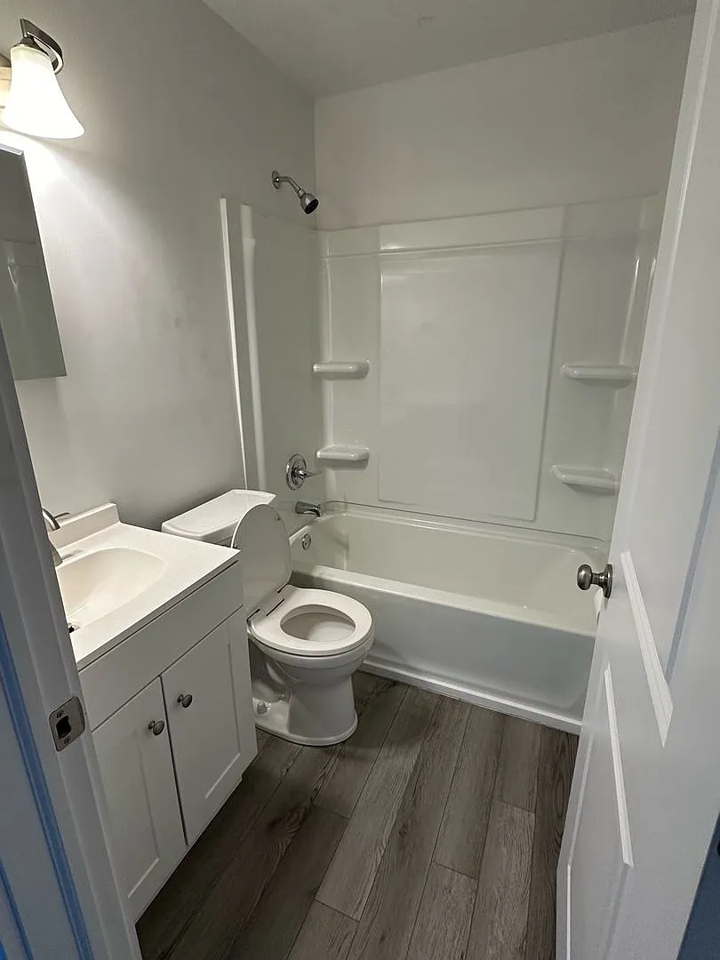 2942 S Walnut St. — Photo 2