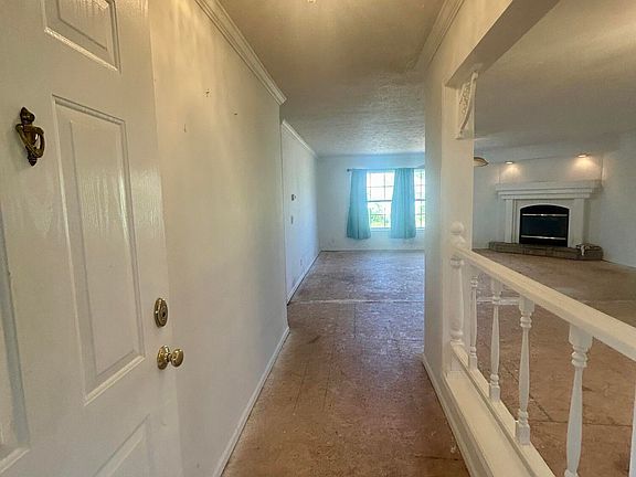 4th image of 7515 Jefferson Ave