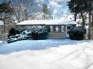 32 Aloha Rd, Pittsburgh, PA 15239