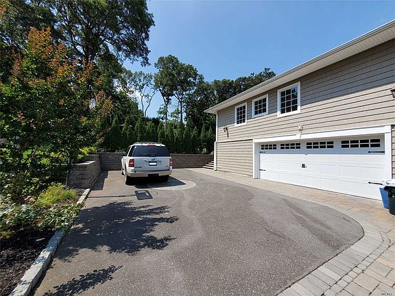 4th image of 35 Cornell Dr
