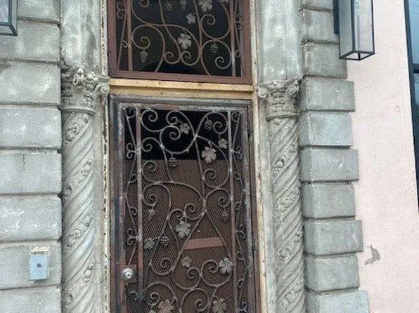 1006 W. 42nd Street