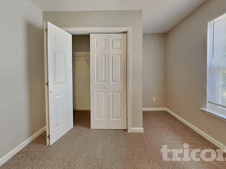 4828 Lighthouse Ct — Photo 12