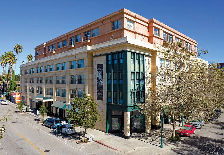 1010 Pacific Apartments — Photo 1